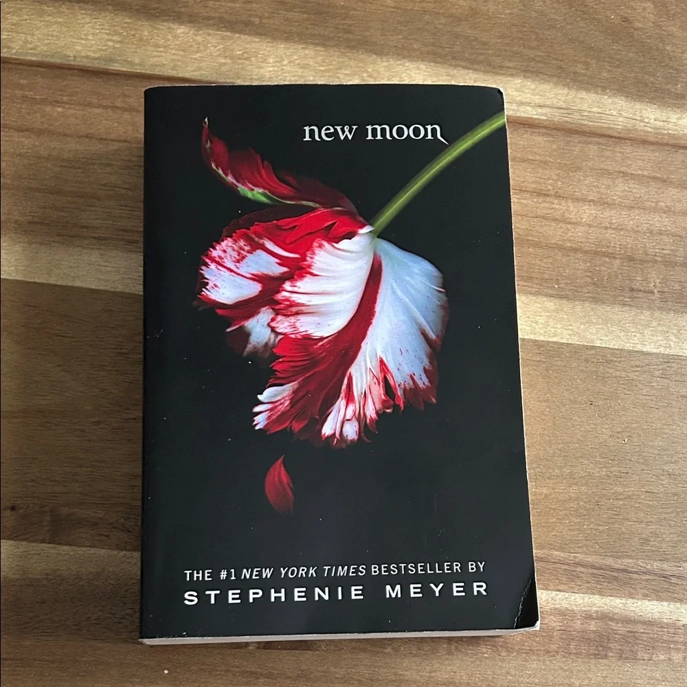 New Moon Book with Red and White Flower Cover - Picture 2 of 7